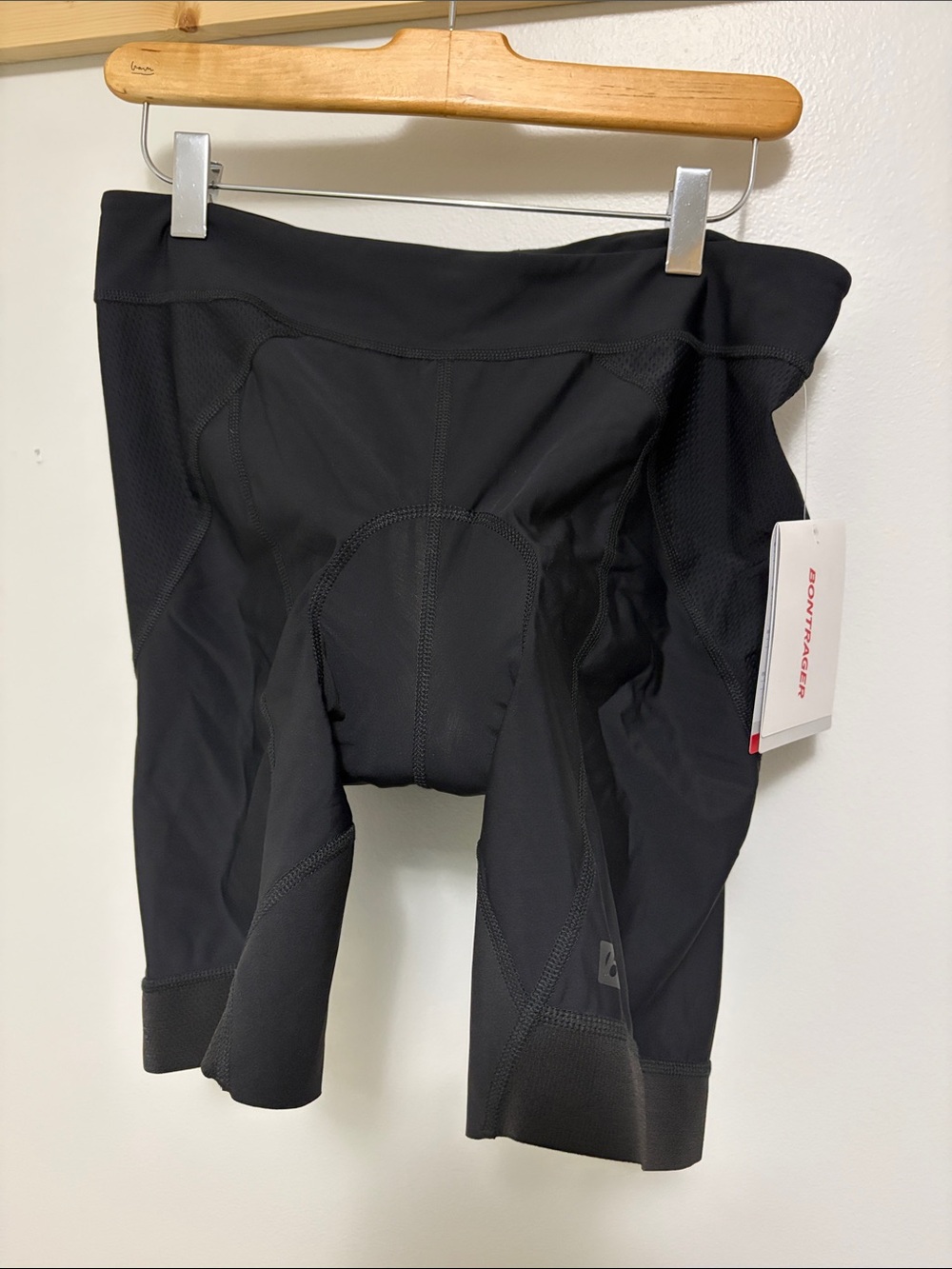 NWT Bontrager Women's XL Black Bike Shorts with Padded Chamois